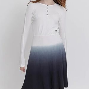 NWT!! Hey kid ribbed dip dye Dress